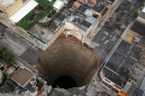 500x_guatemala-sinkhole-2010